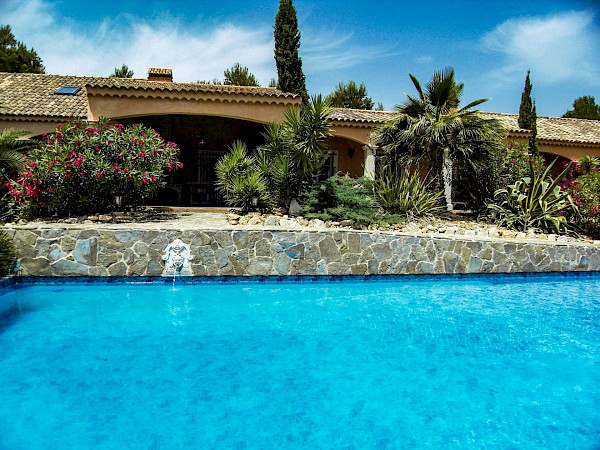 Villa Santa Fe piscine et façade